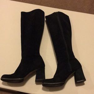 Gorgeous Square-toe Vintage Black Suede Tall Boots size 8